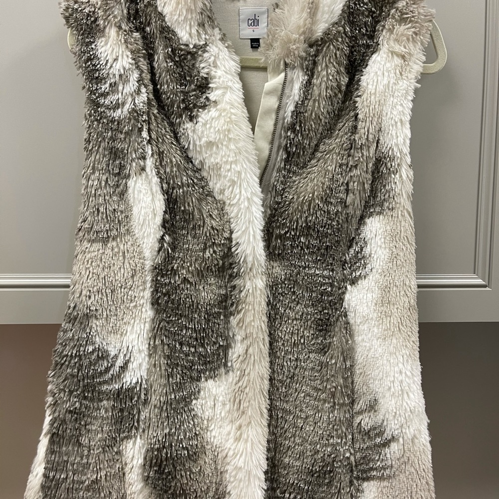 CABI Aspen Faux Fur vest #3179, S